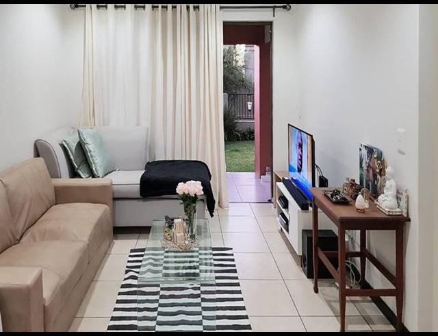 2 BEDROOM PROPERTY TO RENT IN BARBEQUE DOWNS